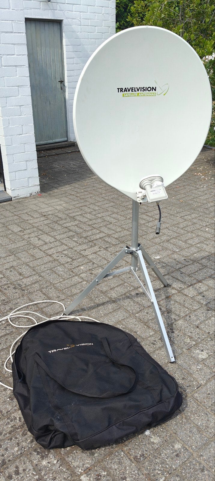 Travelvision R7 schotelantenne., Ophalen, Zo goed als nieuw, (Schotel)antenne, Overige merken