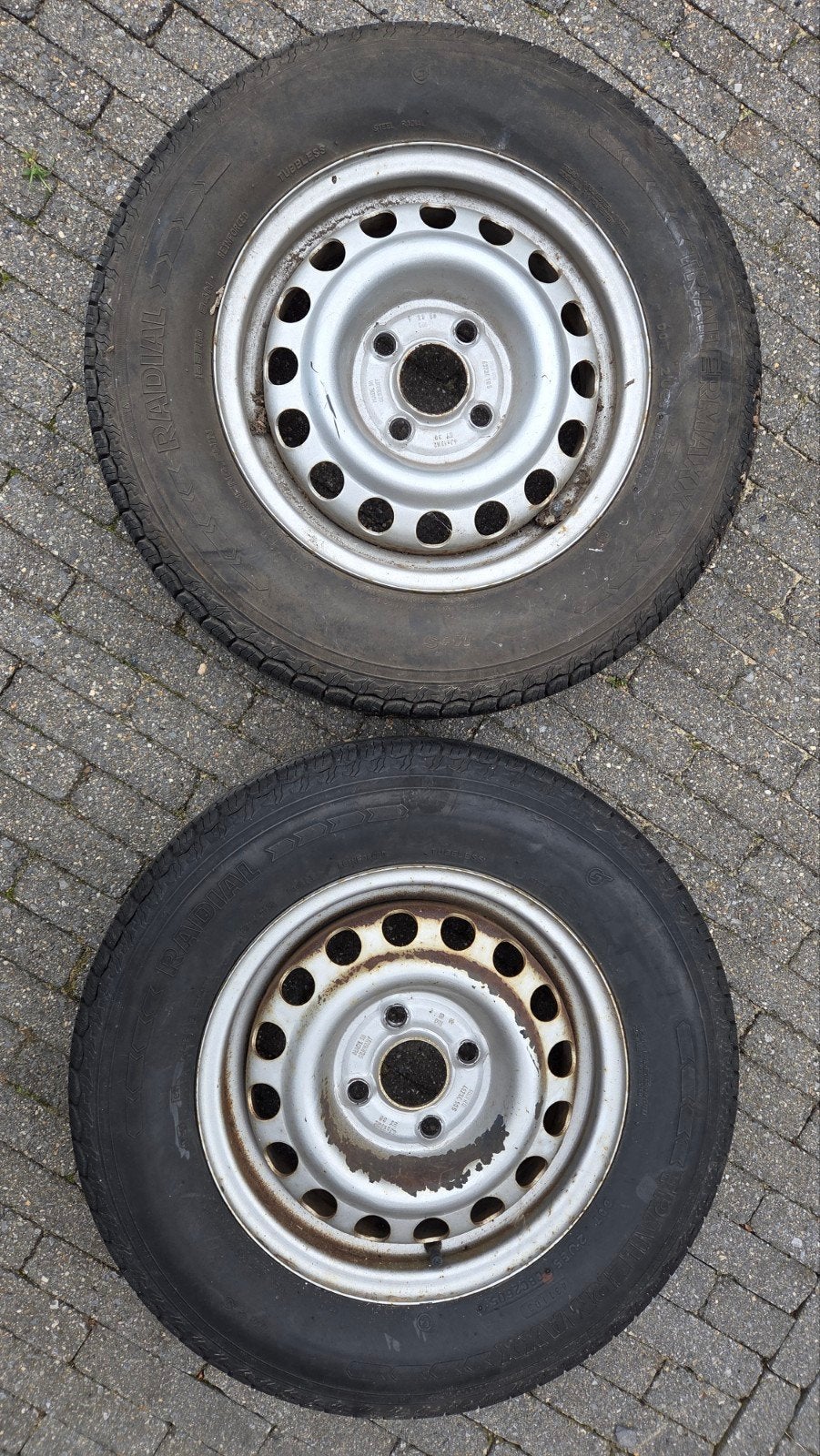Aanhanger velgen met banden 155R13 84N, Enlèvement