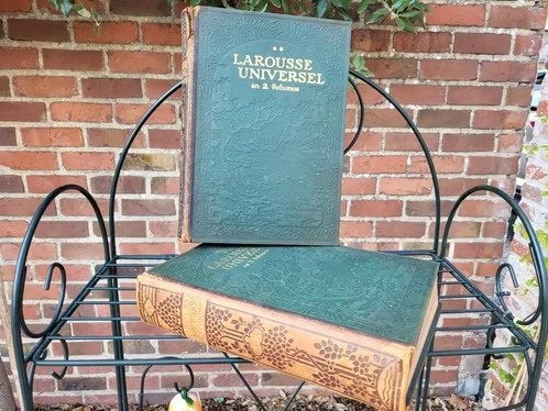 2 livres anciens « De Larousse Universel » - (1922—1923), Enlèvement ou Envoi