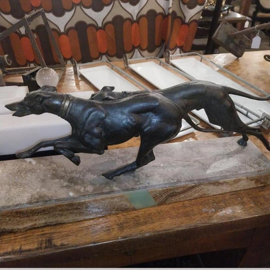 Art Deco schouwmantel beeld – jagende windhonden op marmer, Ophalen, ., ., .