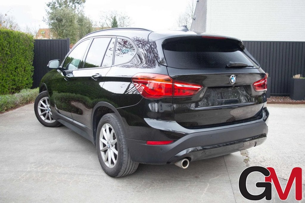 BMW X1 X1 1.5iA sDrive18 OPF (EU6AP) (bj 2021, automaat), Auto's, BMW, Gebruikt, Euro 6, 20250 kg, Zwart