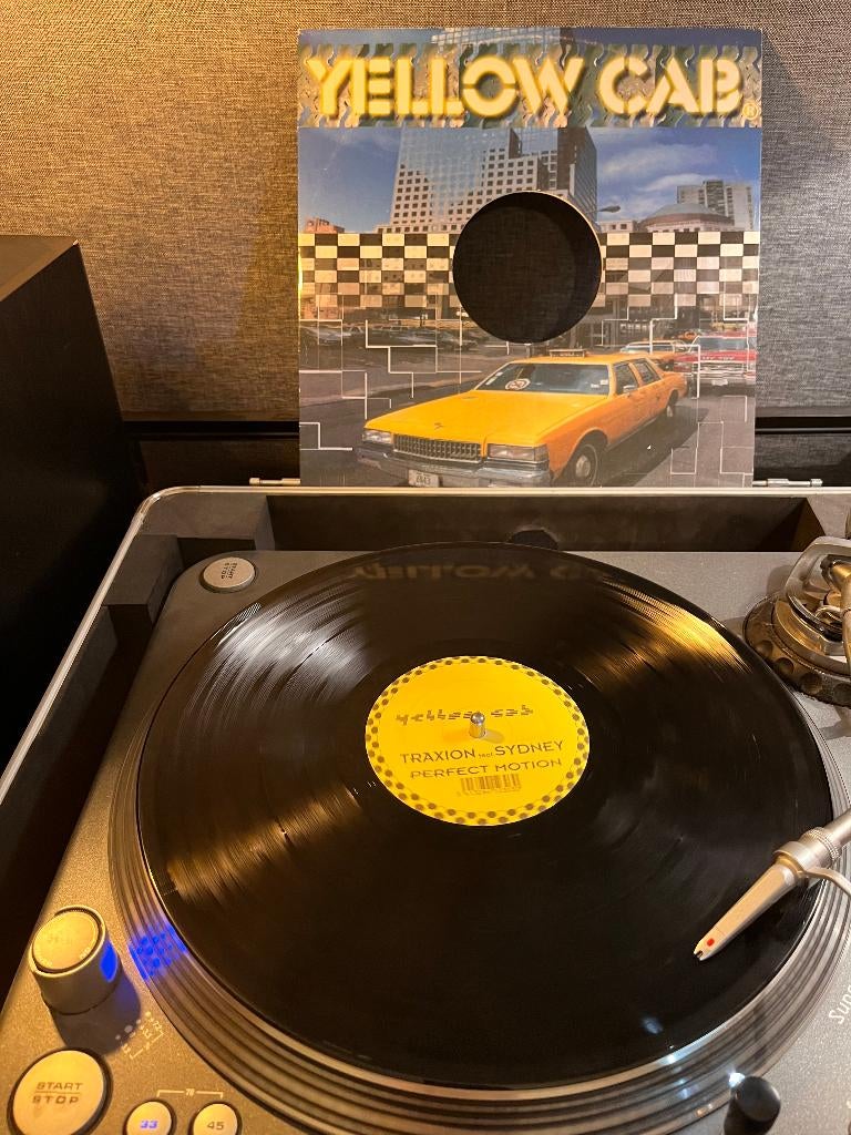 Vinyl | Traxion feat. Sydney - Perfect Motion, Ophalen of Verzenden