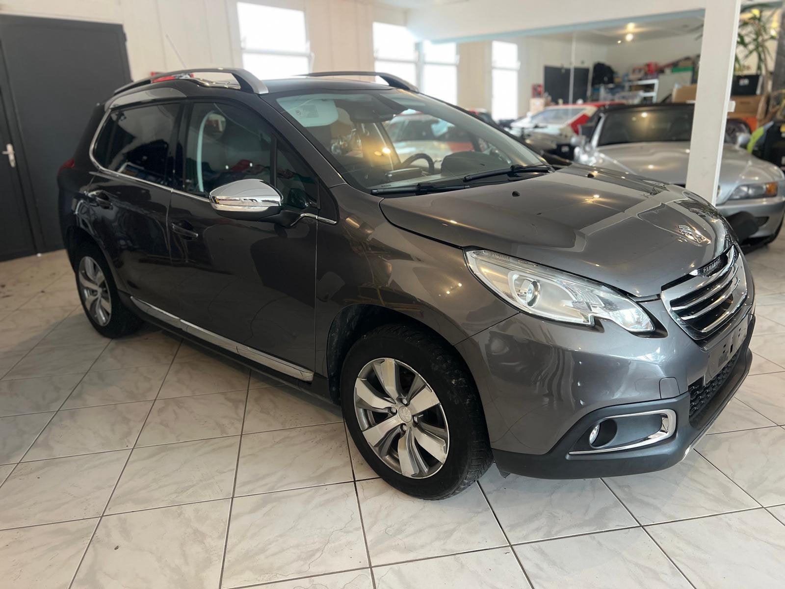 Peugeot 2008 1.2 Essence, Euro 5, 1199 cc, 5 deurs, Particulier