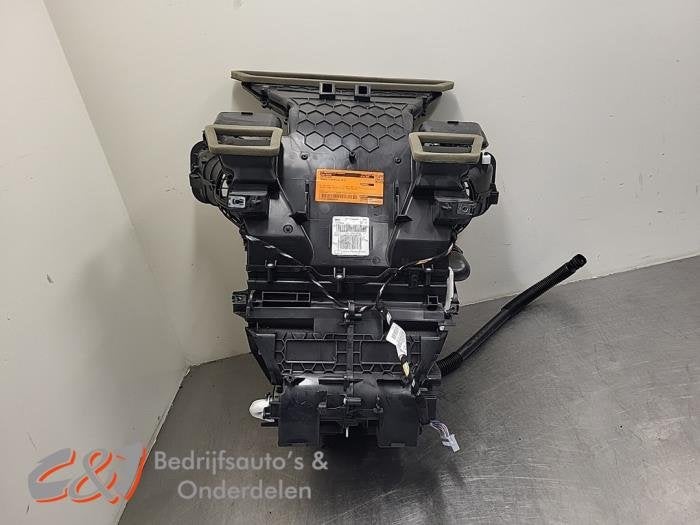 Boîtier chauffage d'un Renault Trafic, Renault, -, 3 mois de garantie, Utilisé