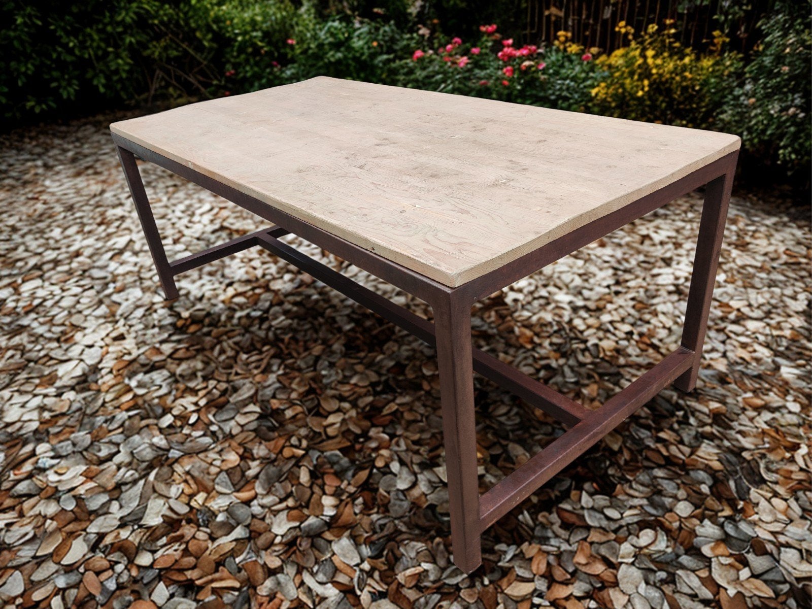 Industriële tafel met metalen onderstel, Ophalen, 100 tot 150 cm, 200 cm of meer, Zo goed als nieuw