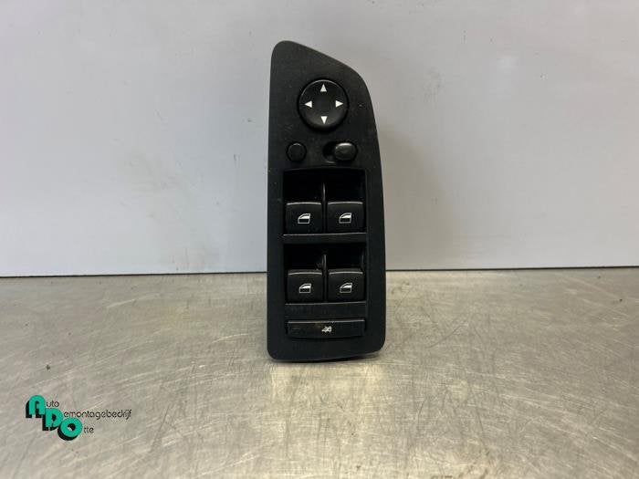 Commutateur vitre électrique d'un BMW 1-Serie (1-Serie 03-), -, 3 mois de garantie, Utilisé, -