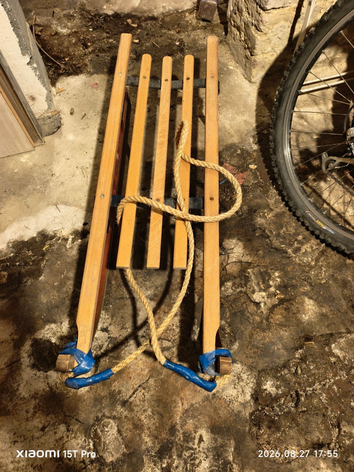 traîneau en bois classique de style Davos, Enlèvement, Bois
