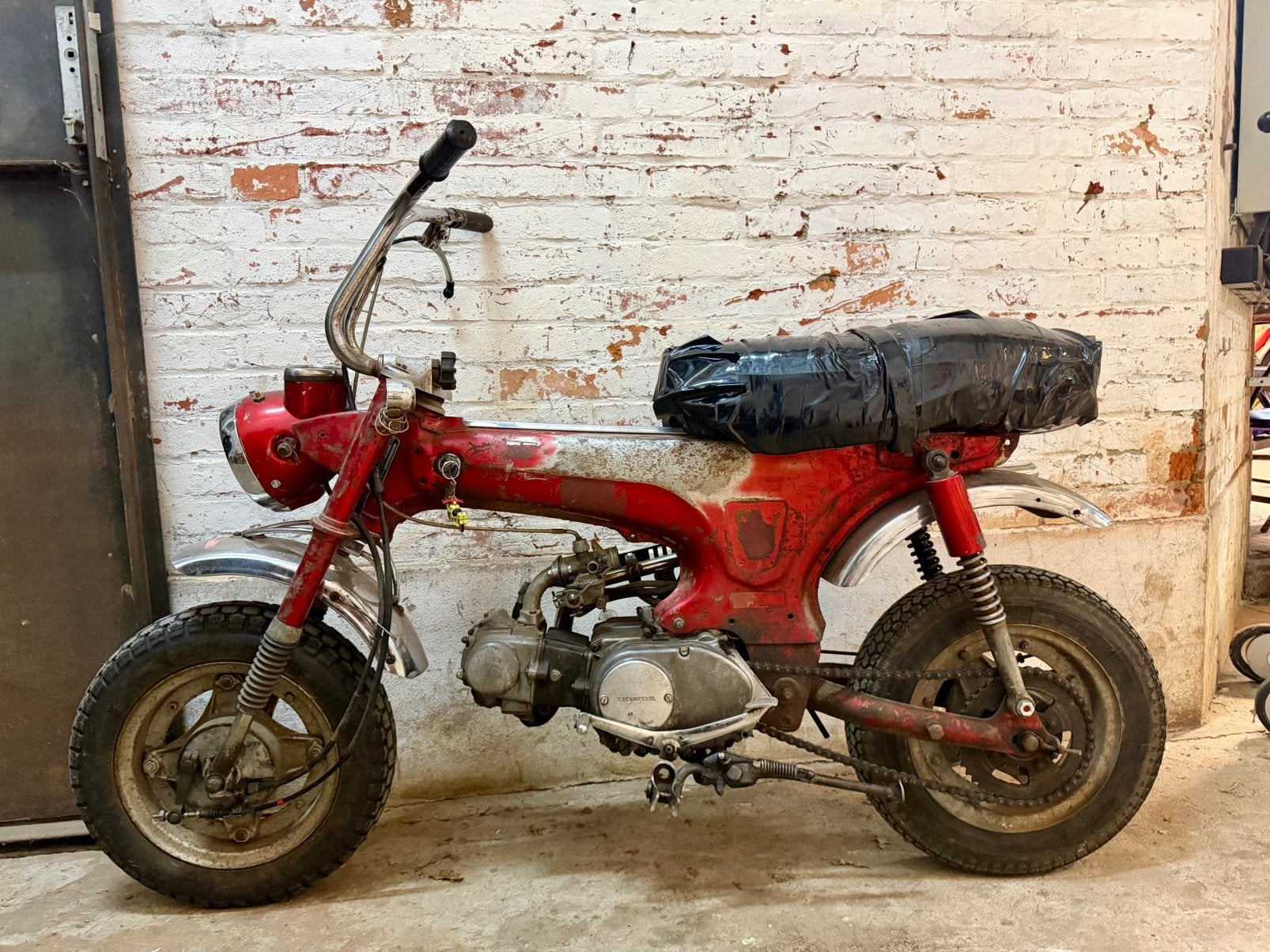 Honda dax st50, Ophalen