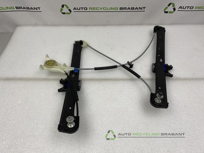 Mécanique vitre 4portes avant droite d'un Audi A3, -, 3 mois de garantie, Utilisé, -