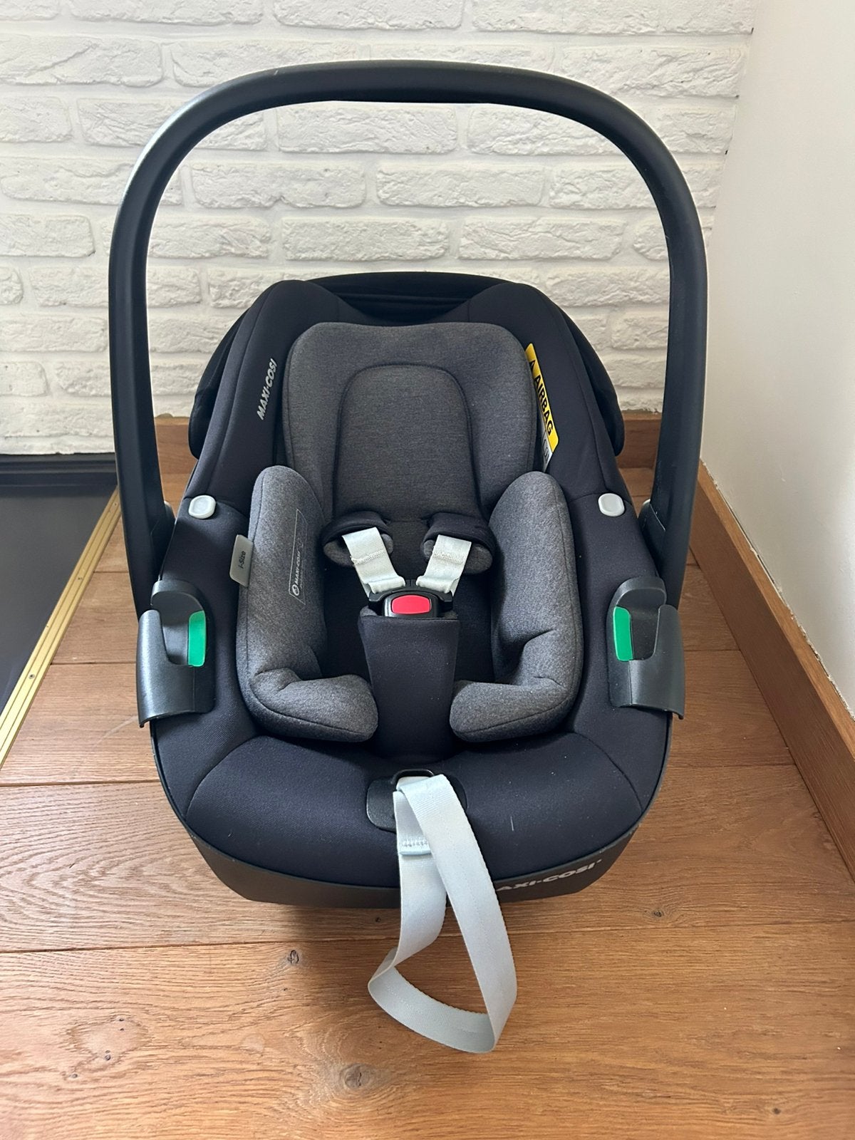 Babypakket: maxicosi, peuterstoel, buggy, verzorgingstafels, Kinderen en Baby's, Ophalen, Gebruikt, Maxi-Cosi, Autogordel of Isofix