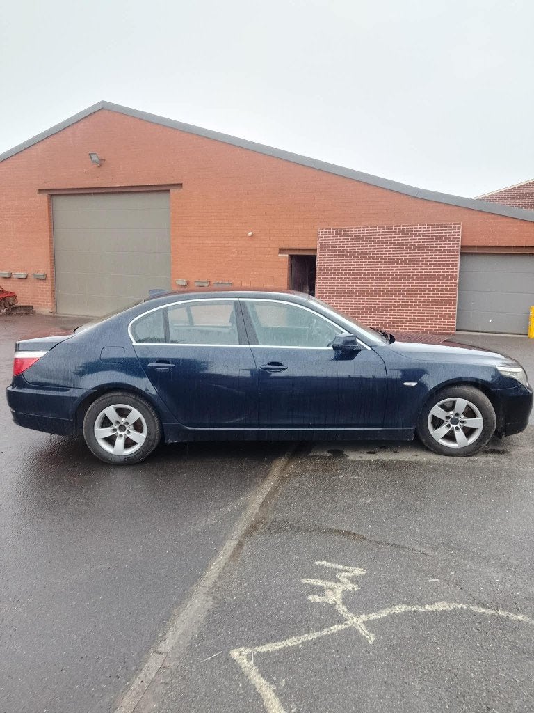 bmw 525d, Autos, BMW, Cuir, Capteur de lumière, Noir, 5 portes