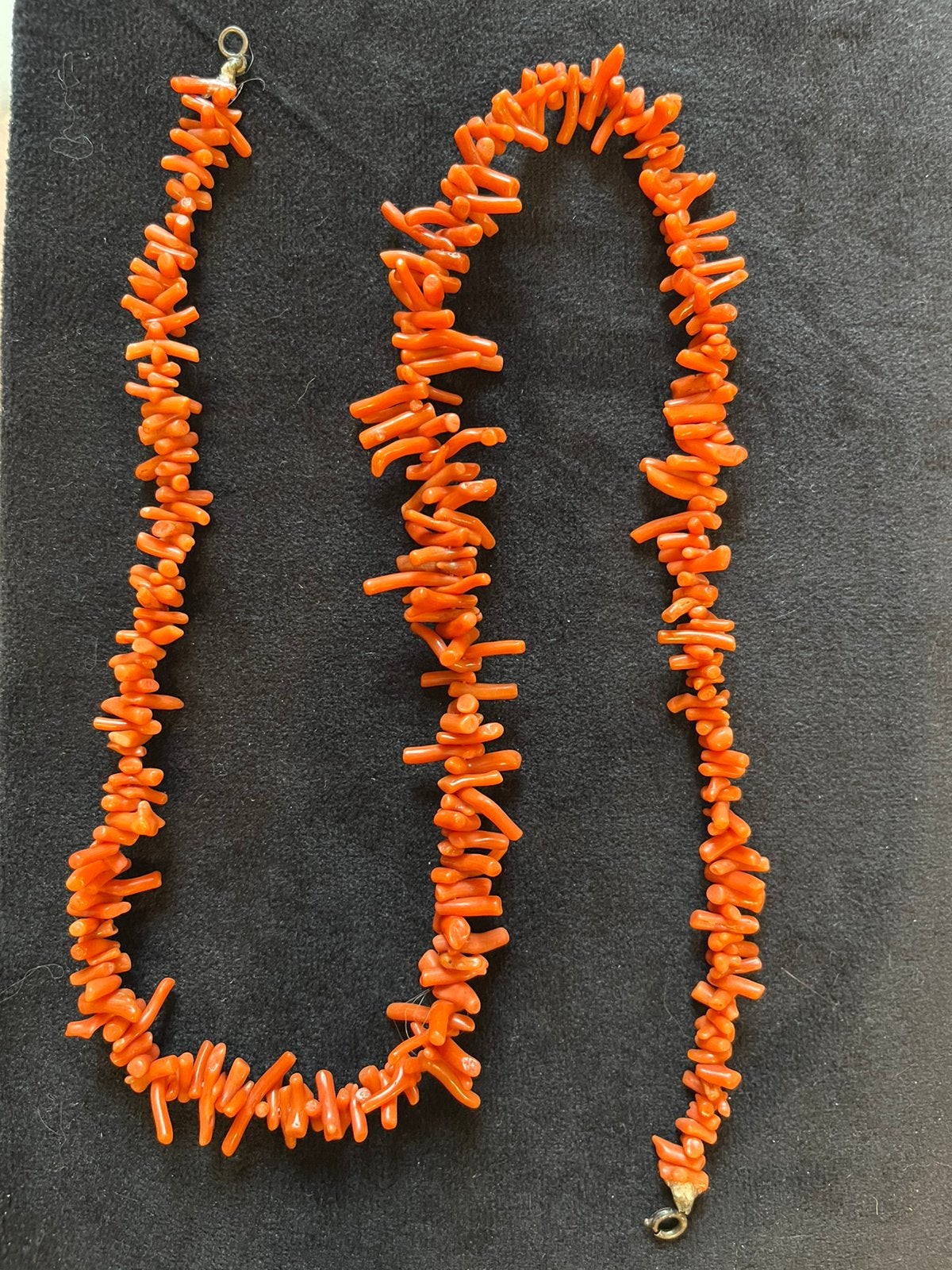 Superbe collier ancien en branches de corail naturel, Bijoux, Sacs & Beauté, Enlèvement ou Envoi, Autres matériaux, Collier