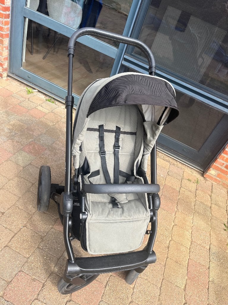 Buggy mutsy, Enlèvement, Comme neuf, Autres marques, Couverture pieds