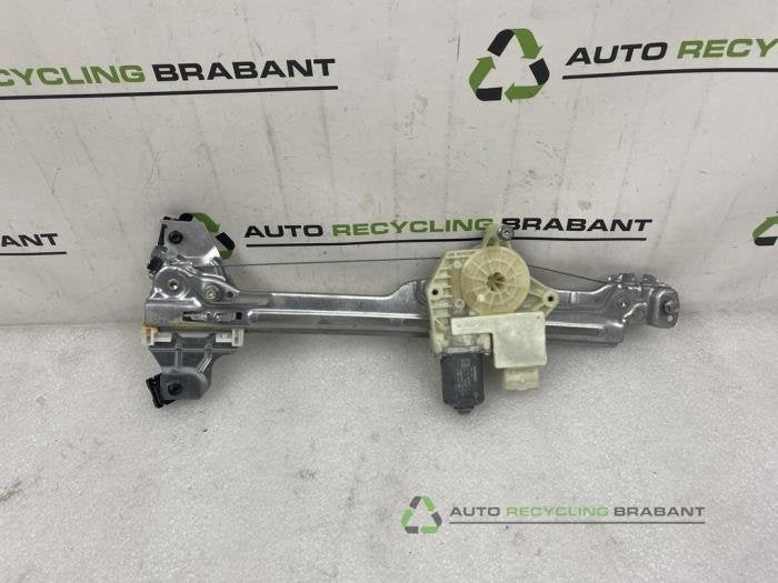 Mécanique vitre 4portes arrière droite d'un Peugeot 308, -, 3 mois de garantie, Utilisé, -