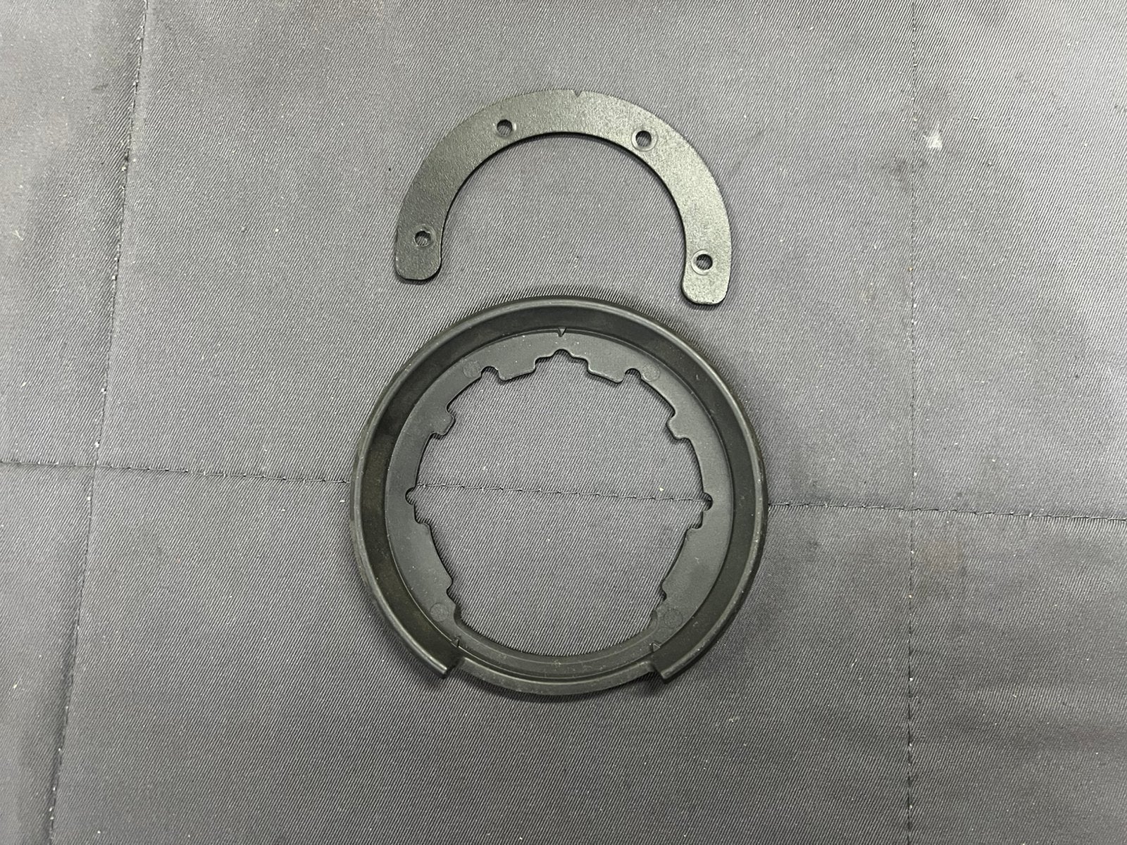 Fixation sacoche de reservoir ducati, Enlèvement ou Envoi, Neuf