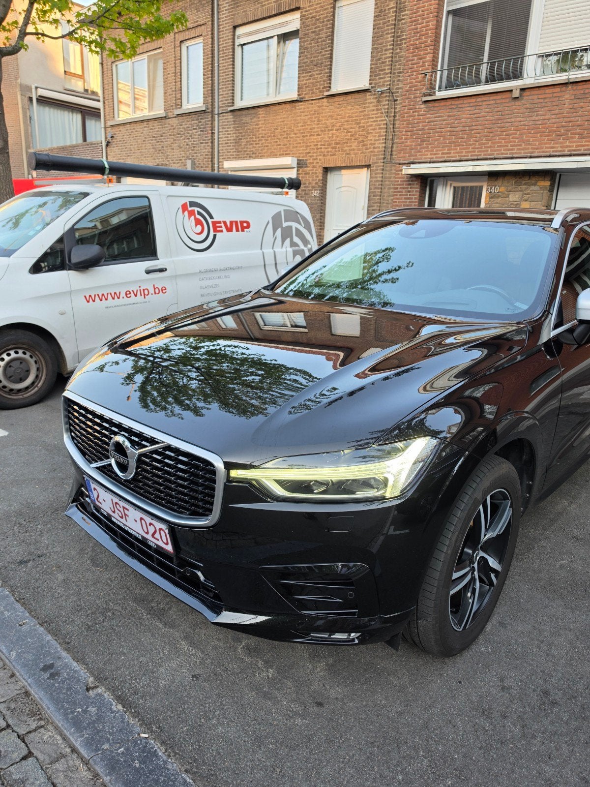 Volvo XC60 T6 AWD R-DESİGN, Auto's, XC60, Vierwielaandrijving, Particulier, Navigatiesysteem