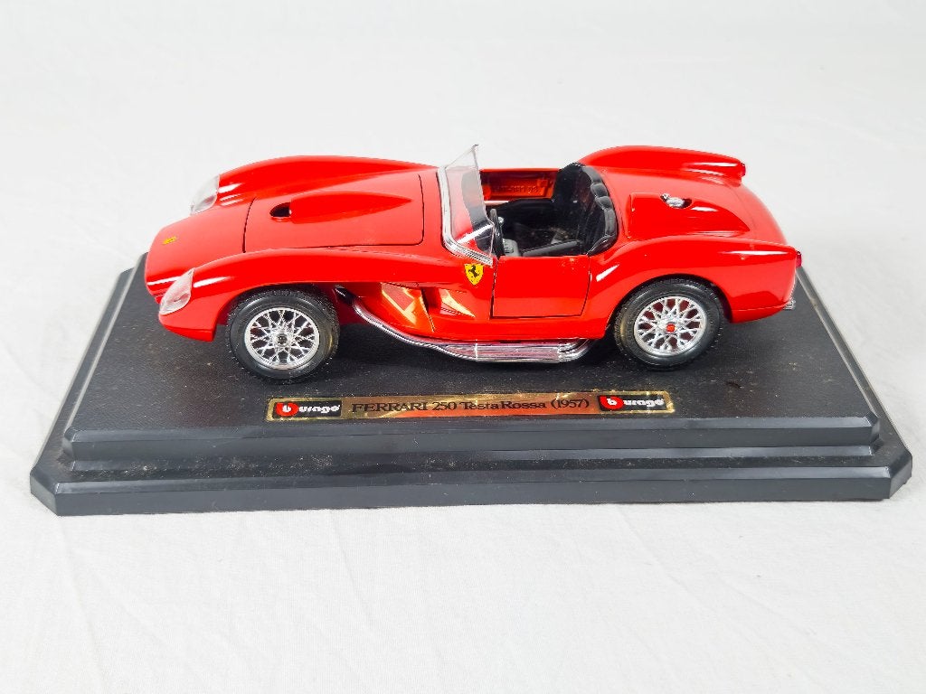 Vintage Bburago Ferrari 250 Testa Rossa (1957) - 1/24, Ophalen, Gebruikt, Auto, Burago