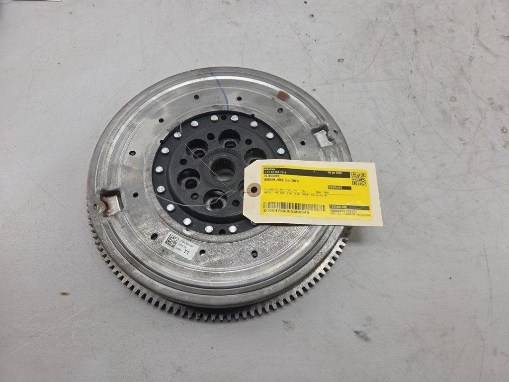 VOLANT MOTEUR 5 Gats Nissan Juke (F16) (|123108176R|), Germany@nissan-services.eu, Kronenweg 38
50389  Wesseling, DE, Utilisé