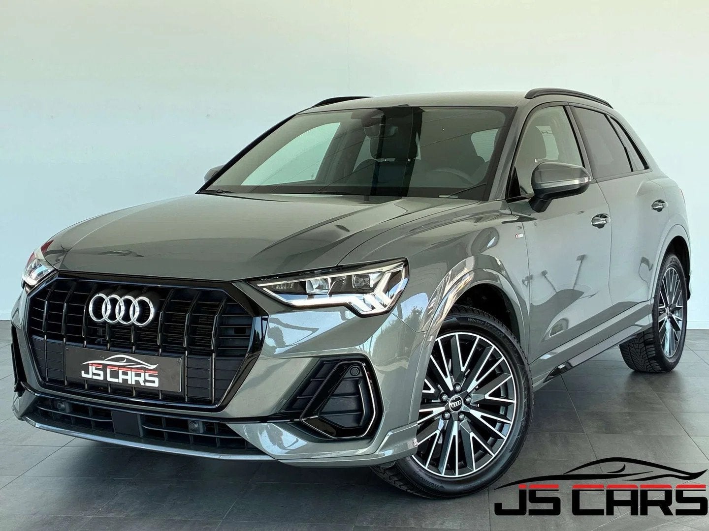 Audi Q3 1.5 TFSI S-LINE-1ERPRO-COCKPIT-CARPLAY-CAMERA-GPS-JA, 110 kW, Entreprise, Boîte manuelle, Alcantara