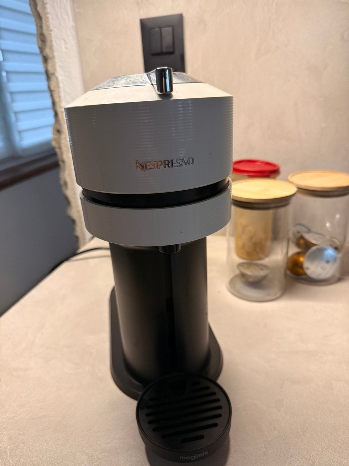 Machine à café Nespresso Vertuo, Electroménager, Cafetières, Autres modèles, Réservoir d'eau amovible, Dosettes et capsules de café