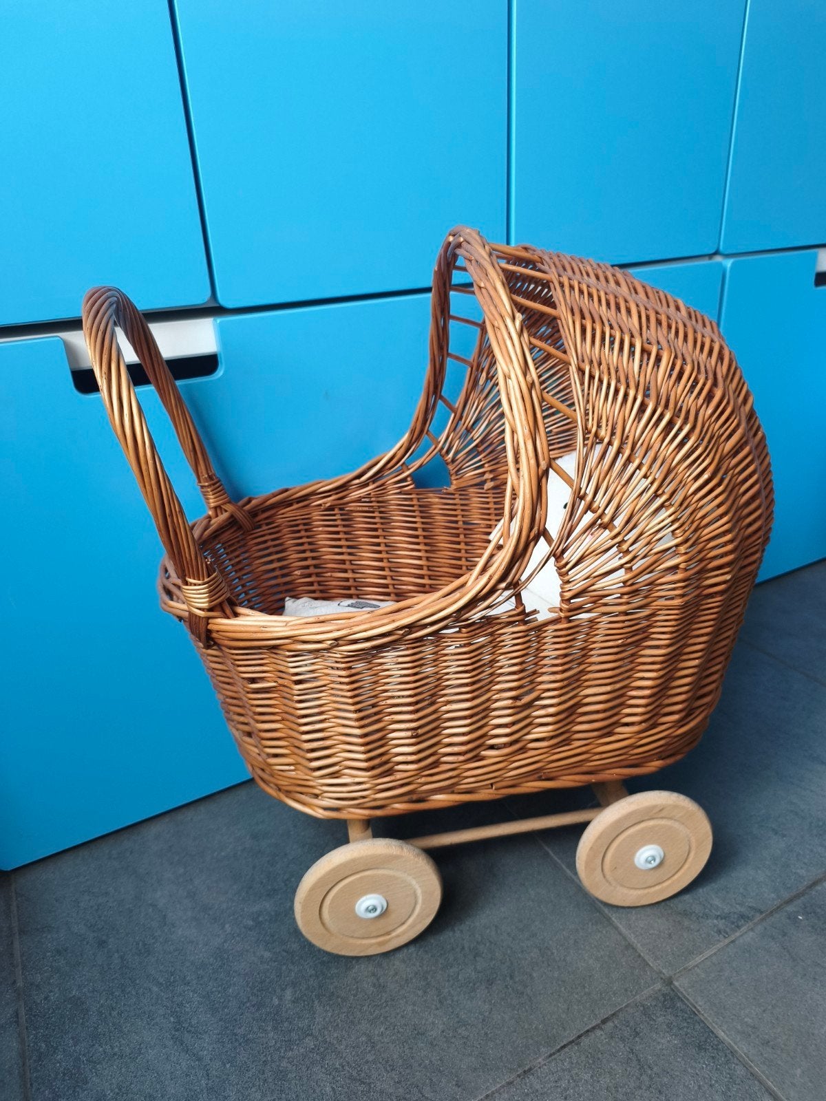 rieten poppenwagen, Ophalen of Verzenden