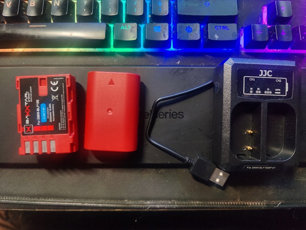 Baxxtar Pro 2X DMW-BLF19 Batterie 2400mAh + chargeur 2 ports, Audio, Tv en Foto, Ophalen of Verzenden, Gebruikt, Oplaadbaar