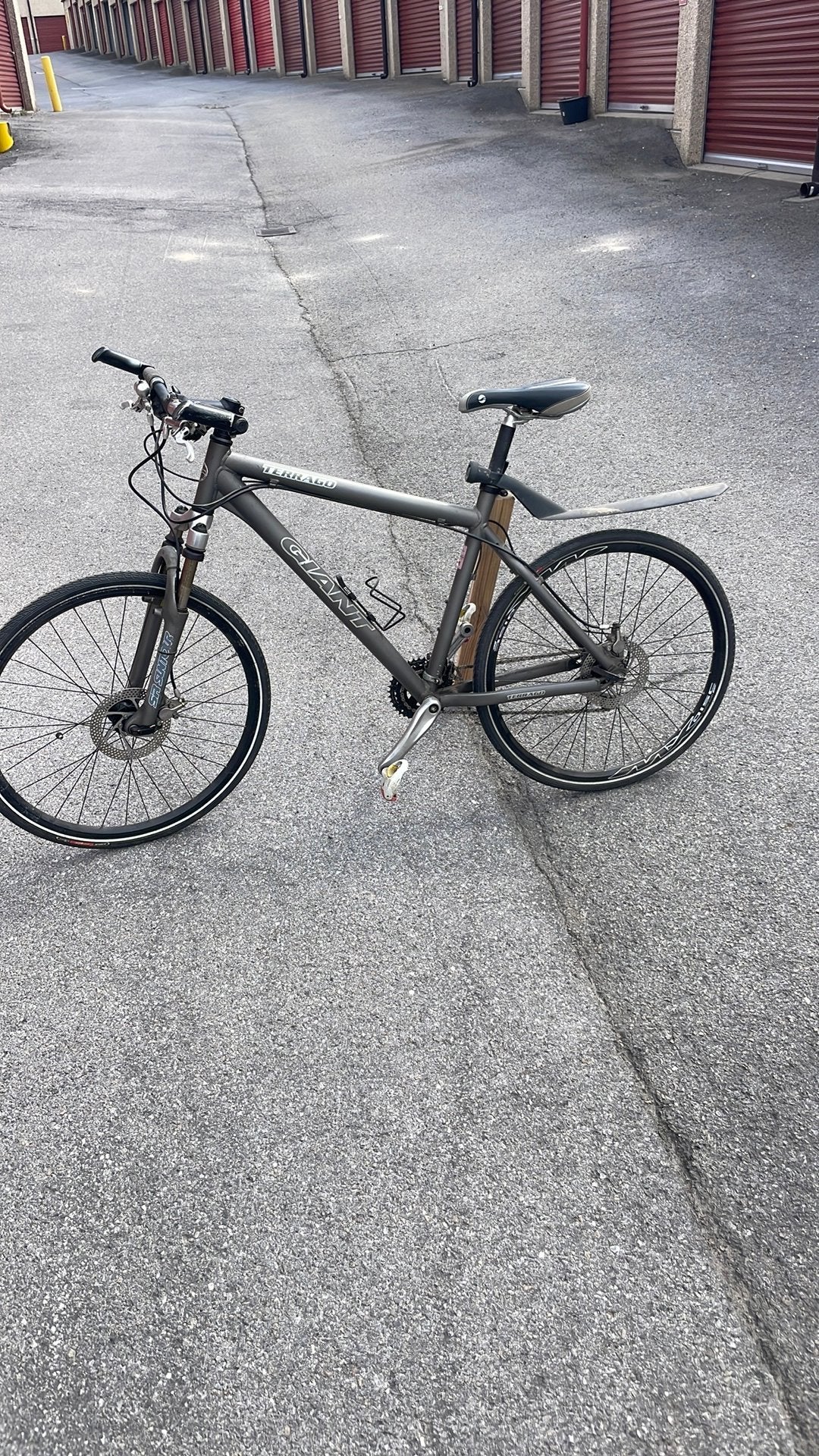 Velo giant Terrago taille M, Fietsen en Brommers, Ophalen, Gebruikt, Giant, Meer dan 20 versnellingen
