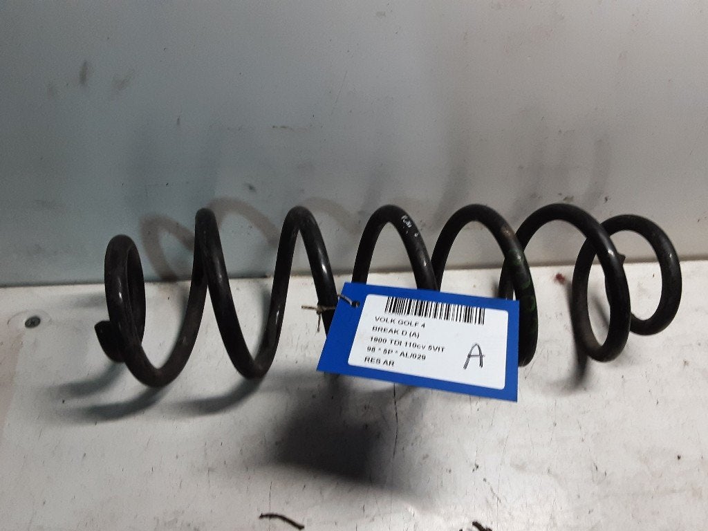 RESSORT DE SUSPENSION ARRIERE Golf IV Variant (1J5), Volkswagen, Mevr. I. Hauben, Utilisé, Rue de l'Espoir 34 34
4030  GRIVEGNÉE, BE