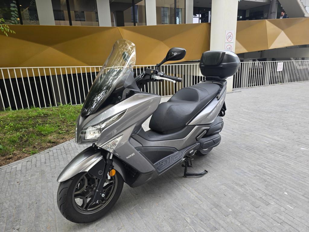 Kymco X town 125cc met 1500km van bj 2019, Motoren, LED Verlichting, Kymco, 125 cc, Sport