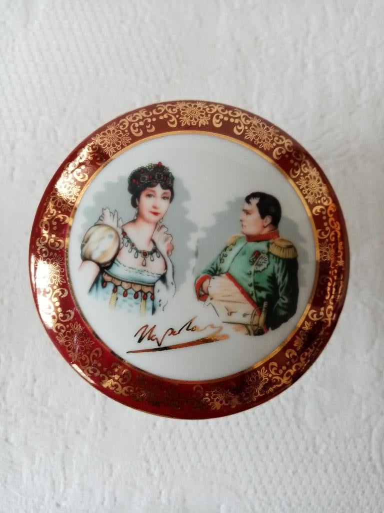 Limoges 60s driepoot porseleinen sieradendoos, Antiek en Kunst, Ophalen of Verzenden