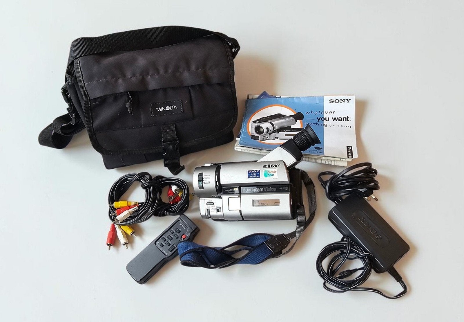 Caméra HI8 sony CCD-TRV65E PAL, TV, Hi-fi & Vidéo, Caméscopes numériques, Enlèvement ou Envoi, Caméra, Sony