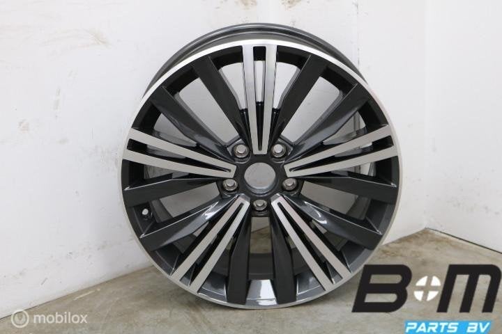 NIEUWSTAAT! Org. 18 inch losse velg VW Tiguan 5NN601025AE, Auto-onderdelen, Banden en Velgen, Gebruikt, Velg(en)