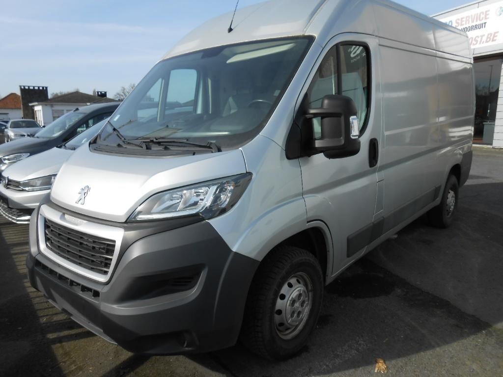 BESTELWAGEN PEUGEOT BOXER 2+1 pax 2017 64.000KM  EURO 6b, Voorwielaandrijving, Stof, 96 kW, 5 deurs