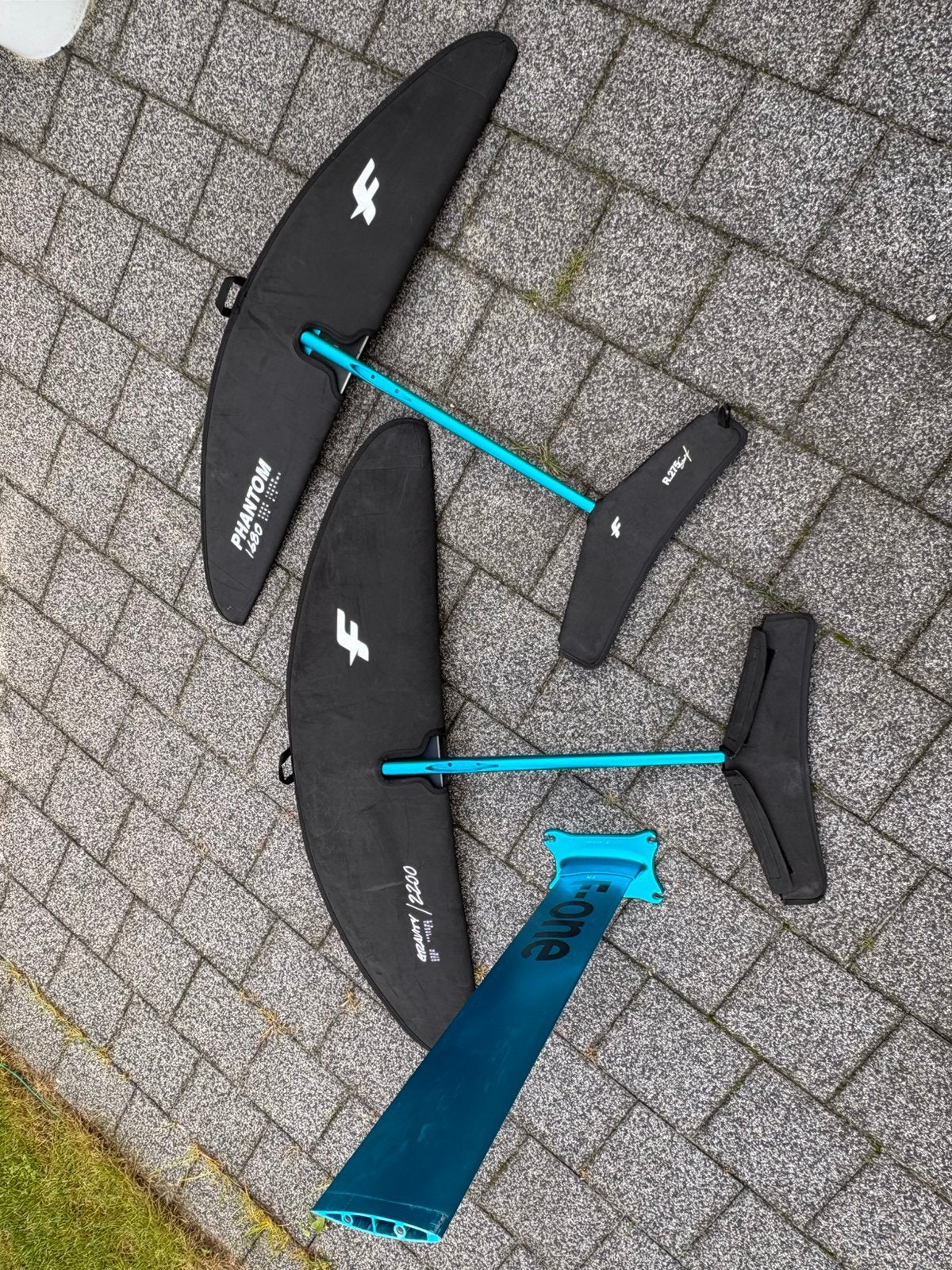 F-one foils set phantom gravity 1680 2200 mast, Watersport en Boten, Ophalen, Gebruikt