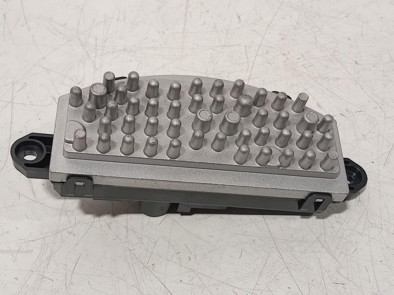 Kachelweerstand Volkswagen Golf, Onderdelen@venauto.nl, Van der Ven Autorecycling B.V., Gebruikt, Ettenseweg 76, 4706 PB Roosendaal, The Netherlands