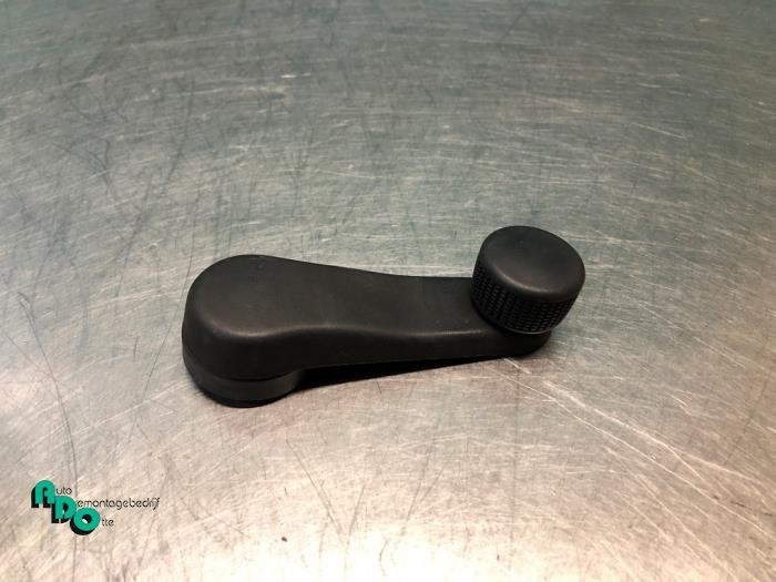 Manivelle de vitre d'un Volkswagen Golf (Golf 91-), Volkswagen, -, 3 mois de garantie, Utilisé