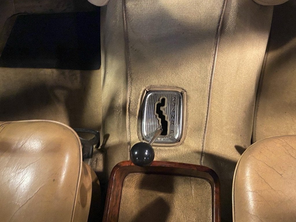 Mercedes-Benz 300-serie 300 SEL 6.3 W109 (automatique), 250 ch, Argent ou Gris, Achat, Entreprise
