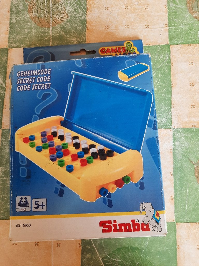 spel "geheim code" in handige koffer van simba, Hobby & Loisirs créatifs, Enlèvement ou Envoi