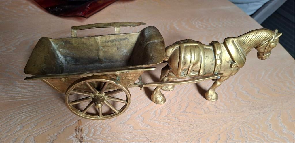 Cheval de trait avec son chariot en bronze massif, Antiquités & Art, Enlèvement ou Envoi