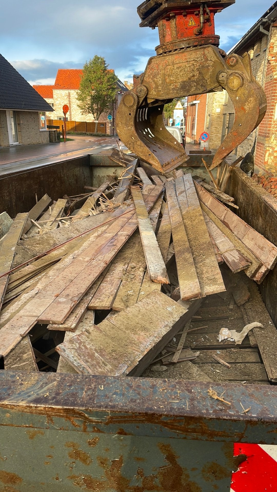 Gratis brandhout, Ophalen