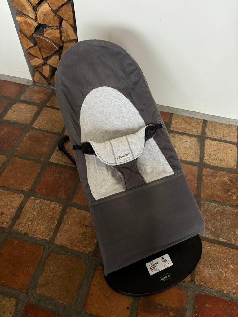 Donker grijs/licht grijs - wipper - Babybjörn - mooie staat, Ophalen, Gebruikt
