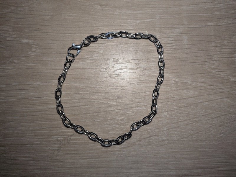 bijoux - bracelet de couleur argentée, Enlèvement, Utilisé, Argent, Autres matériaux