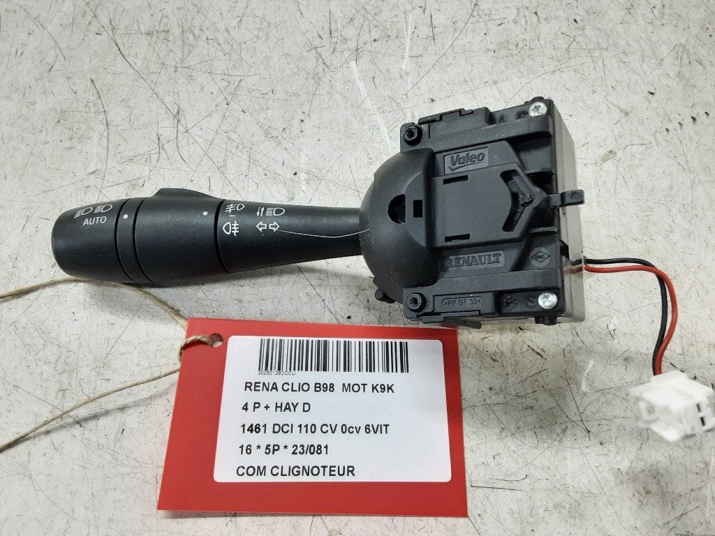 KNIPPERLICHTSCHAKELAAR Renault Clio IV (5R) (255675887R), Gebruikt, Renault, Mevr. I. Hauben, Rue de l'Espoir 34 34
4030  GRIVEGNÉE, BE