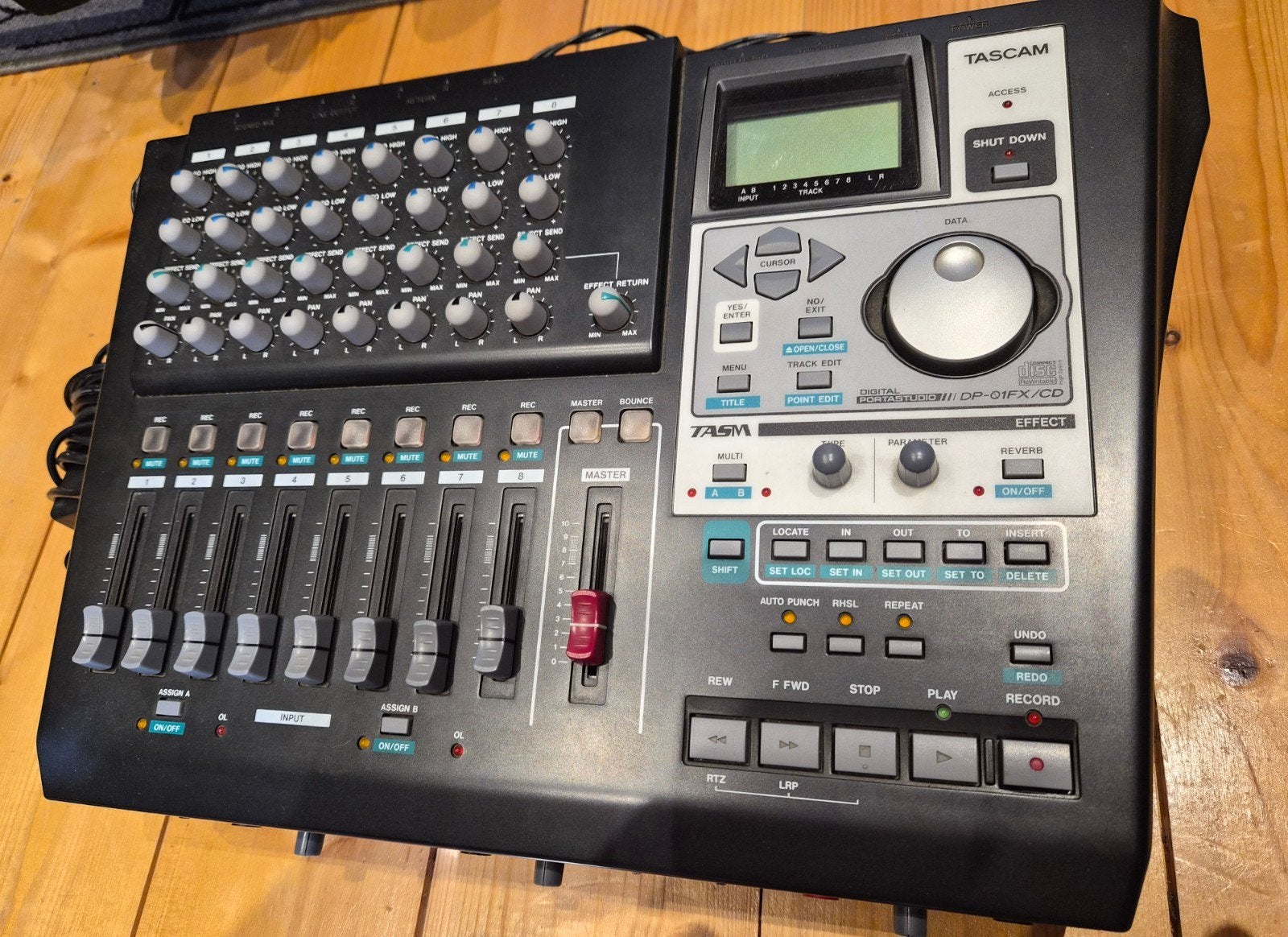 Tascam DP-01 FX/CD État impeccable!, Muziek en Instrumenten, Mengpanelen, Ophalen, Zo goed als nieuw, 5 tot 10 kanalen, Microfooningang