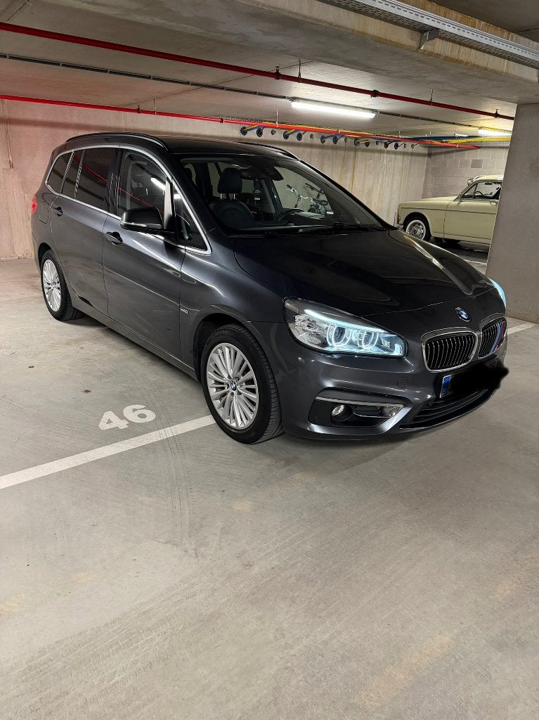 BMW 218d gran tourer (7 zitplaatsen)luxury line, Autos, Cuir, Argent ou Gris, Achat, Euro 6