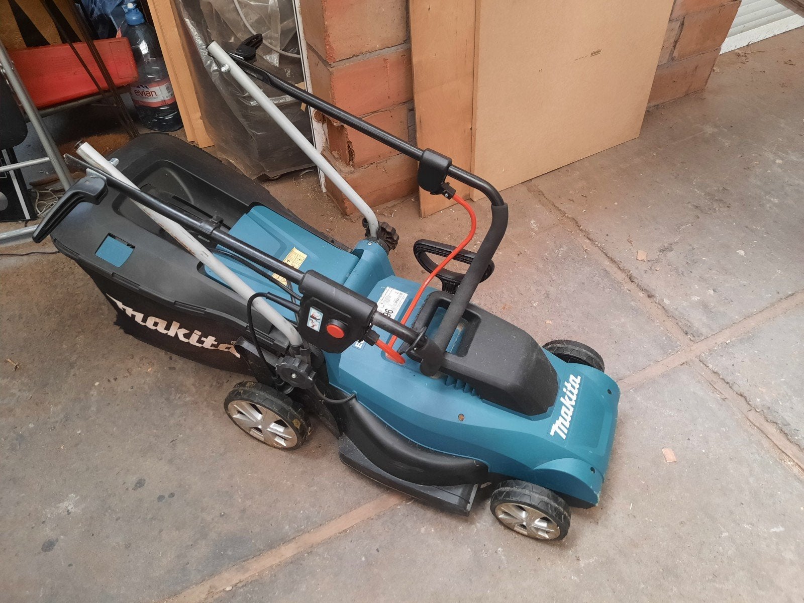 Makita ELM3720 elektrische grasmachine, Ophalen, Cirkelmaaier, Gebruikt, Elektrische grasmaaier