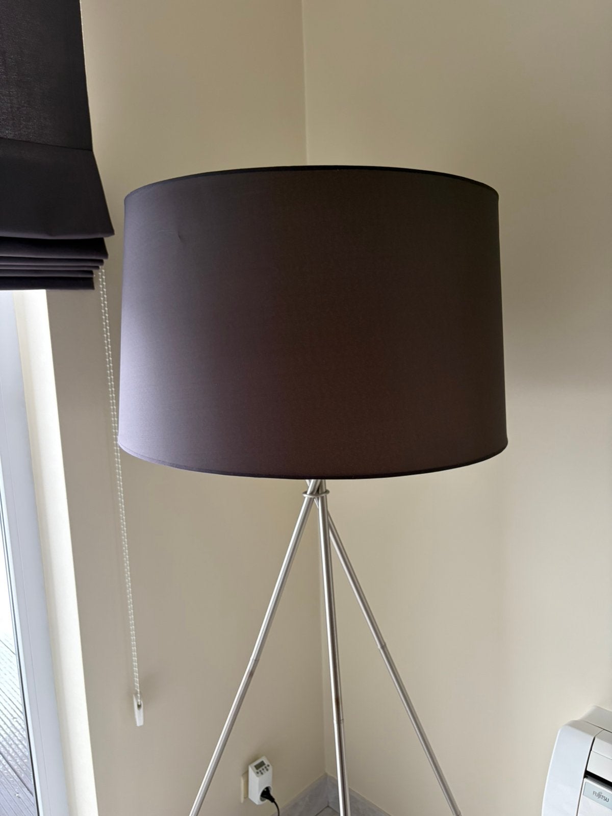 Vloerlamp Esmee met zwarte kap, Ophalen, Zo goed als nieuw