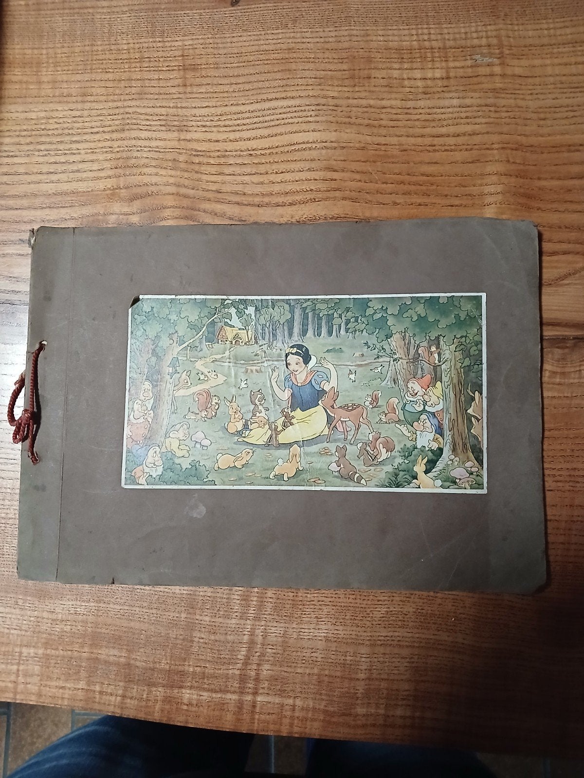 Vintage De Beukelaer Sneeuwwitje Plaatjesalbum, Boeken, Ophalen of Verzenden, Gelezen