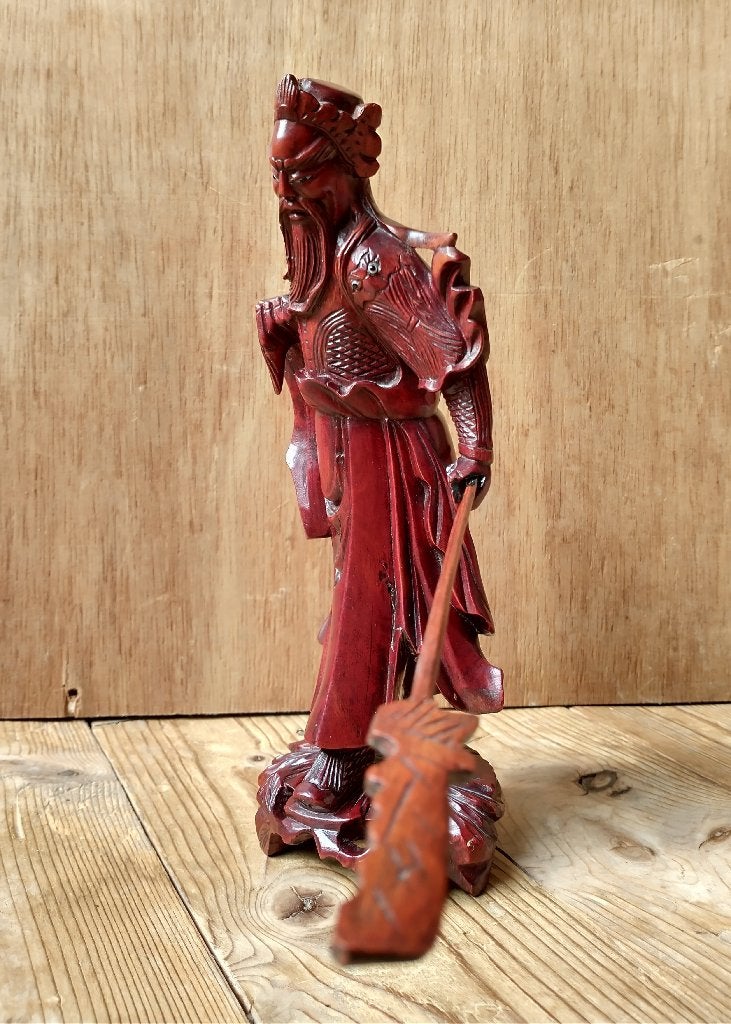 Figurine sculptée en bois d'acajou - Gardien lancier, Collections, Enlèvement