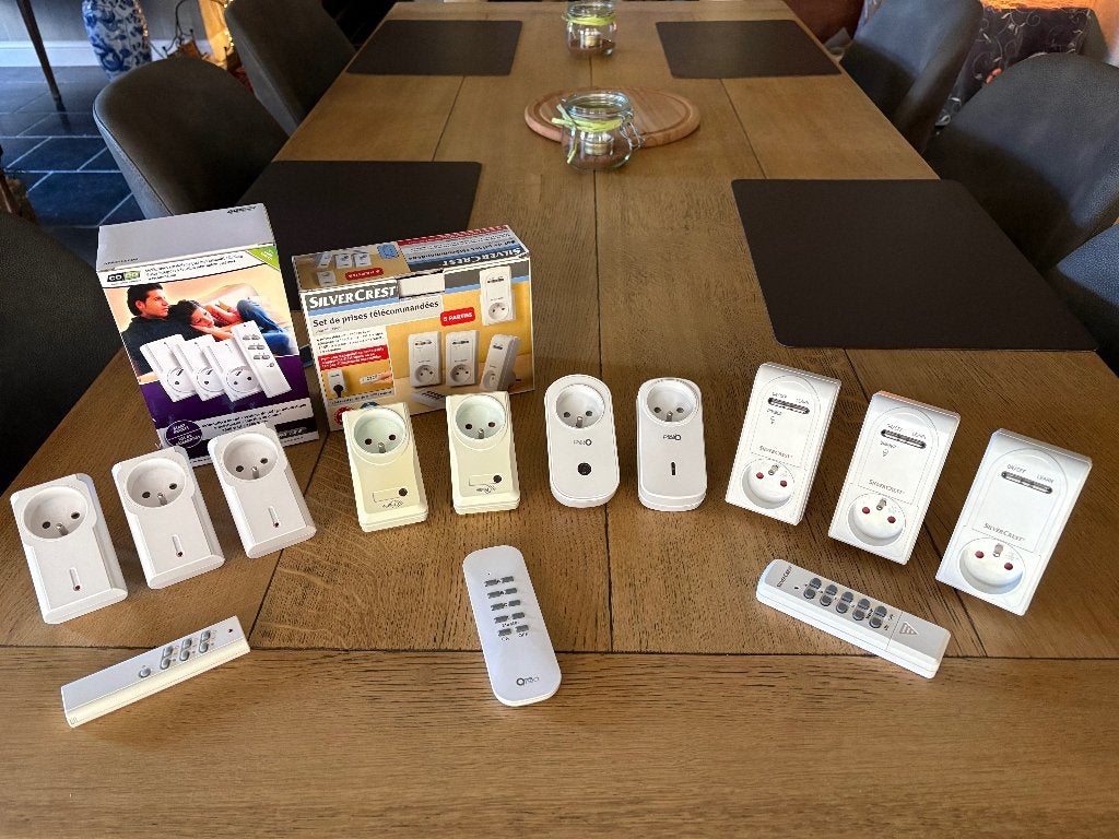 Prises de commande à distance, Enlèvement ou Envoi, Comme neuf